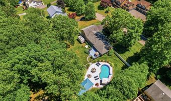 6 Biret Dr, Airmont, NY 10952