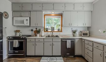 805 Babs Ave, Benton City, WA 99320