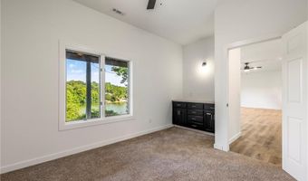 43 Strichen Ln, Bella Vista, AR 72715
