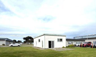 485 9TH St, Bandon, OR 97411