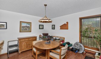 4612 Dover Dr, Ames, IA 50014