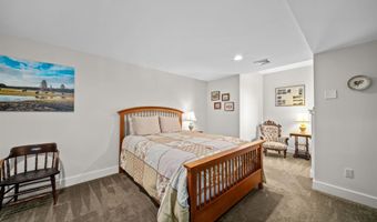 119 Moat View Dr, Albany, NH 03813