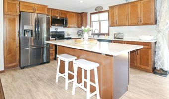 3 Linda Ln, Aberdeen, SD 57401