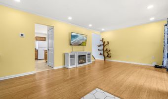 5013 AMERICANA Dr, Annandale, VA 22003