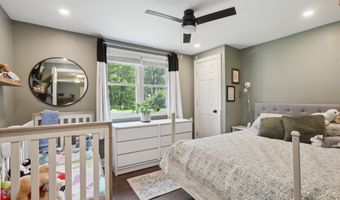 52 Berkshire Dr, Brookfield, CT 06804