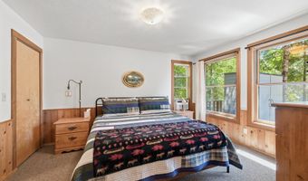 54444 MCKENZIE RIVER Dr, Blue River, OR 97413