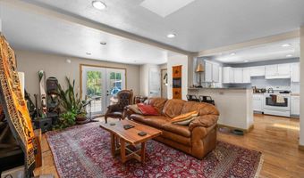 376 Crowson Rd, Ashland, OR 97520