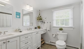 1 Blacksmith Rd, Lincoln, RI 02865