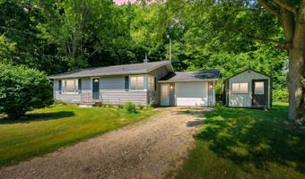 1264 M-40 St S, Allegan, MI 49010