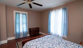 162 N Monroe St, Alderson, WV 24910