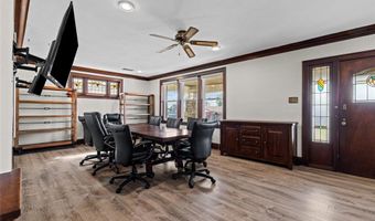 8923 Gravois Rd, Affton, MO 63123