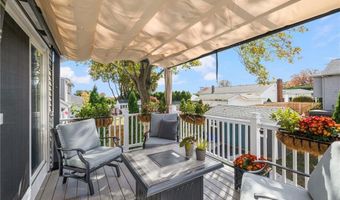 54 Salem Ave, Cranston, RI 02920