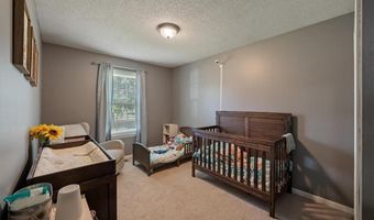 15629 Klamm St, Basehor, KS 66007