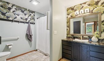 2490 STROEBE ISLAND Dr, Appleton, WI 54914