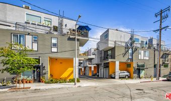 3034 N North Coolidge Ave, Los Angeles, CA 90039