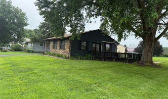 204 7TH St W, Andalusia, IL 61232