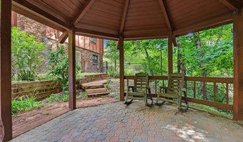 8735 Glen Nevis Rd NE, Ada, MI 49301