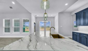 140 Rolling Hills Blvd, Alvord, TX 76225