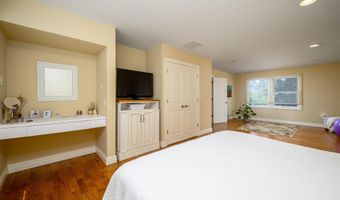 305 Barbara Dr, Point Pleasant, NJ 08742
