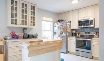 6005 BINGLEY Rd, Alexandria, VA 22315