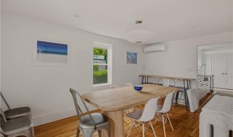 59 Houston Ave, Newport, RI 02840