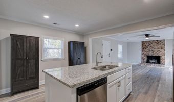 1616 Lakeview Ave, Camden, SC 29020