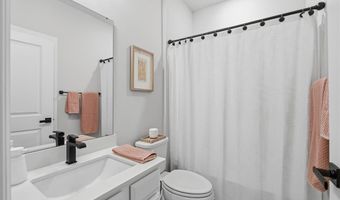 333 Crest Ln, Adams Twp., PA 16046