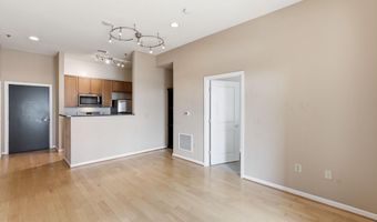 309 HOLLAND Ln 211, Alexandria, VA 22314