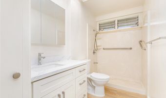 1645 Palamoi St, Pearl City, HI 96782