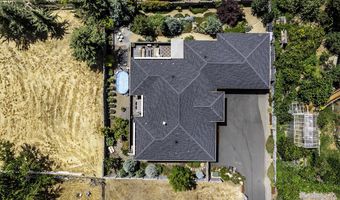 753 Wrights Creek Dr, Ashland, OR 97520