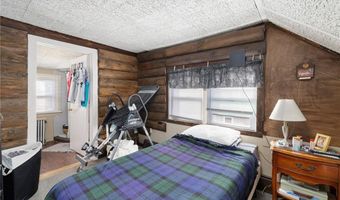 17 Padelford Ave, East Providence, RI 02915