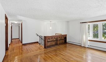 18 Continental Dr, Middletown, RI 02842