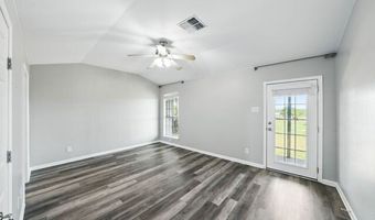 9404 Crow Ln, Adkins, TX 78101