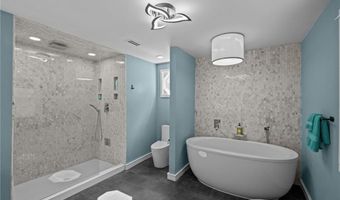 37 Dye Hill Rd, Hopkinton, RI 02832