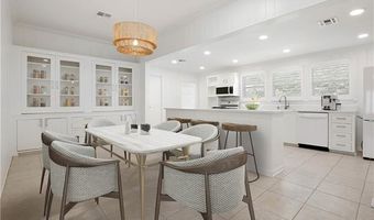 109 COURT St, Bay St. Louis, MS 39520