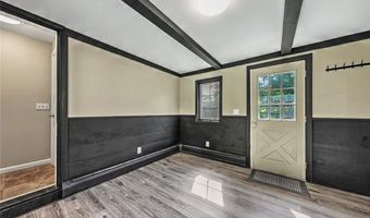 15 Highland Rd, Glocester, RI 02814