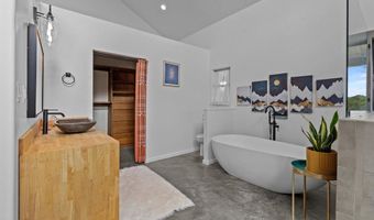 707 Wells Ln, Weatherford, TX 76085