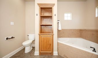 745 Champagne Dr, Biloxi, MS 39532