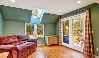 9 KNAPTON St, Barrington, RI 02806