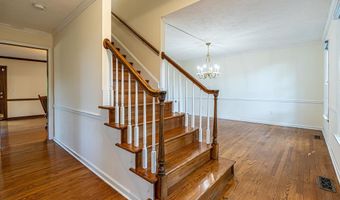 20010 Oakwood Dr, Abingdon, VA 24211