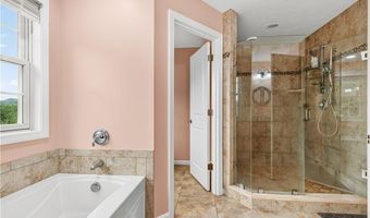 14 Longbrook Dr, Cumberland, RI 02864