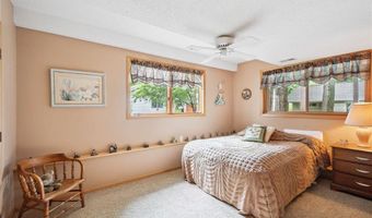 11274 Hoyer Ave NW, Annandale, MN 55302
