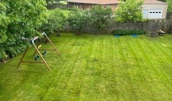 26585 W Maple St, Antioch, IL 60002