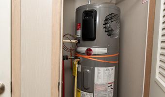 3 Back Rd, Abbot, ME 04406