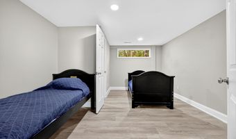 2543 Harbor View Rd, Camden, SC 29020