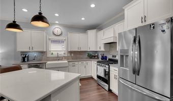 22 Deer View Dr, Akron, NY 14001