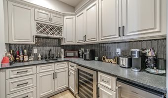 202 RIVERBEND Ln, Bath Springs, TN 38311