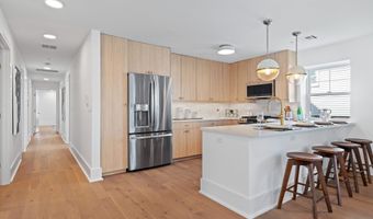 525 AVENUE E 1, Bayonne, NJ 07002