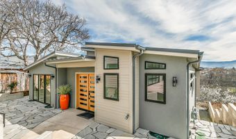 852 Oak St, Ashland, OR 97520