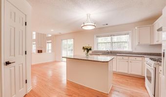 3624 Kentford Ln, Peachtree Corners, GA 30092